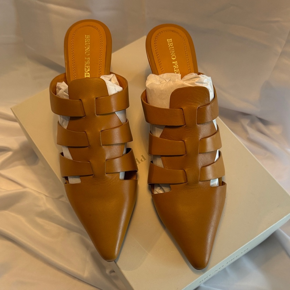 Bruno Premi Women's Tan Leather Mules